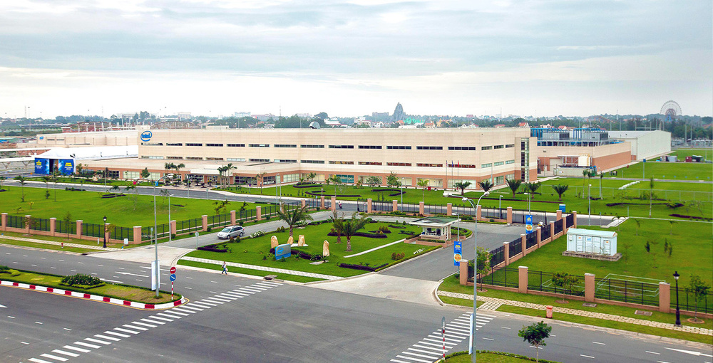 DỰ ÁN THỰC TẾ: NHÀ MÁY INTEL (INTEL FACTORY)